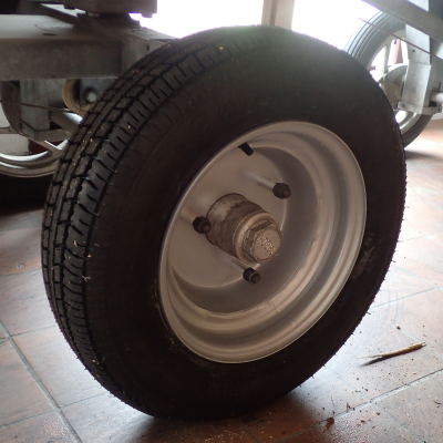 610150200 - 530x85 Komplettrad / 145R 12 Läufer