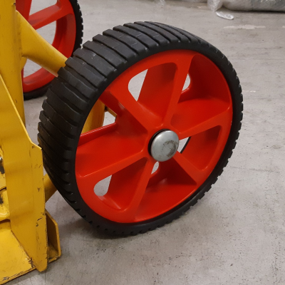 151040103 - Black thermoplastic rubber wheel 260x80  block